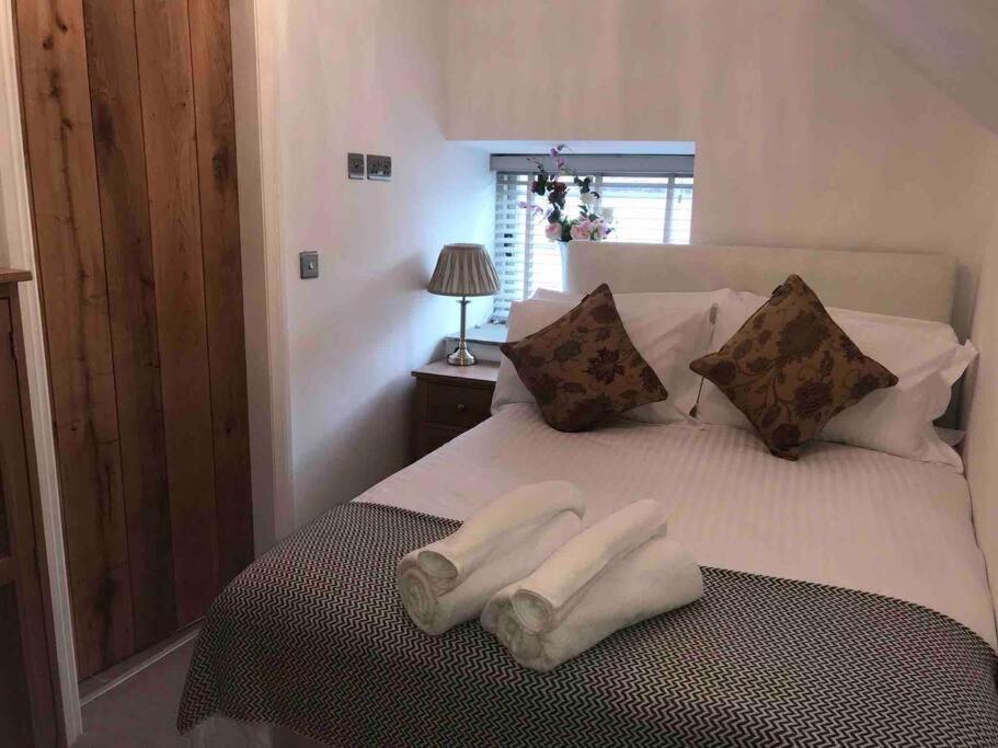 Chic 2 Bed Peak District Cottage Barn Near Alton Towers, Polar Bears, Chatsworth House Leek Buitenkant foto